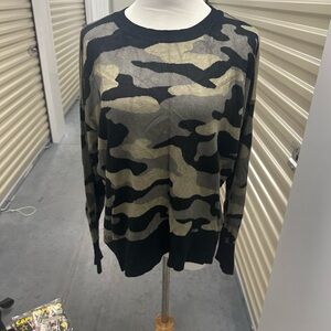 Isaac Mizrahi Black and Tan Camouflage Crewneck Sweater